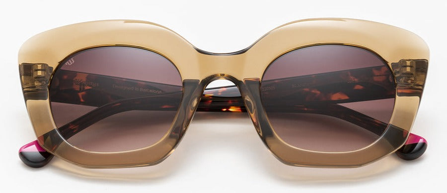 Alexander Daas - Woodys Blanca Sunglasses - Clear Brown &amp; Tortoise - Front View