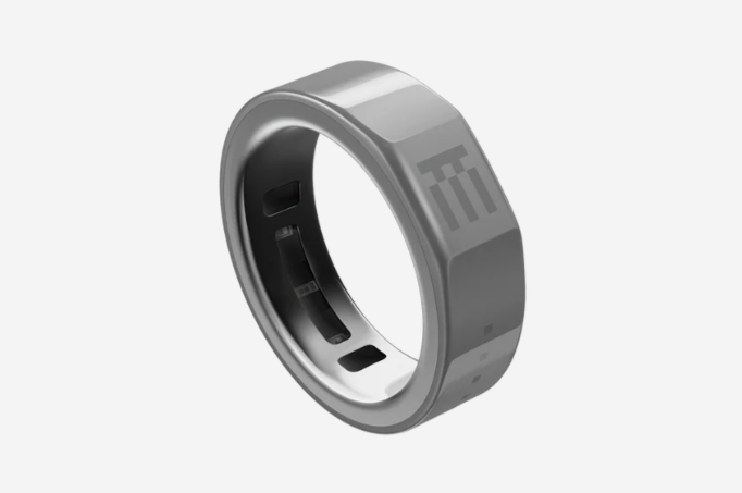 Alexander Daas - Even Realities Even R1 Ring - Side View