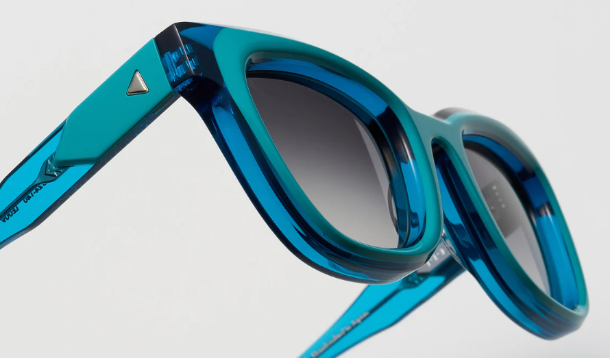 Alexander Daas - Press Lioness Sunglasses - LE009 Ocean - Grey Gradient - Side View