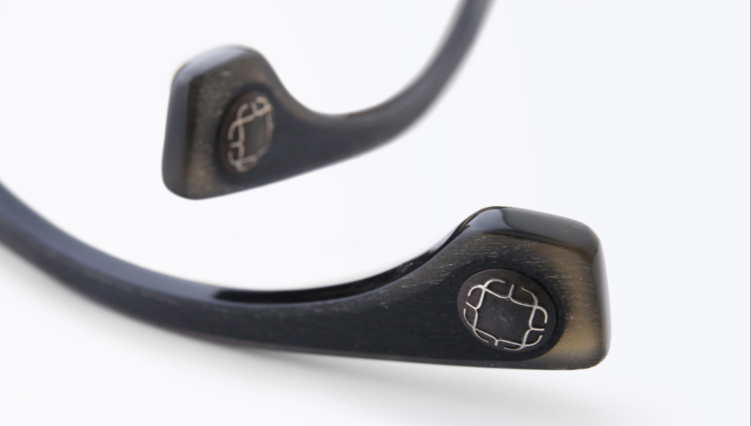 Alexander Daas - Blake Kuwahara Chambers Sunglasses - Details on Temple Tips