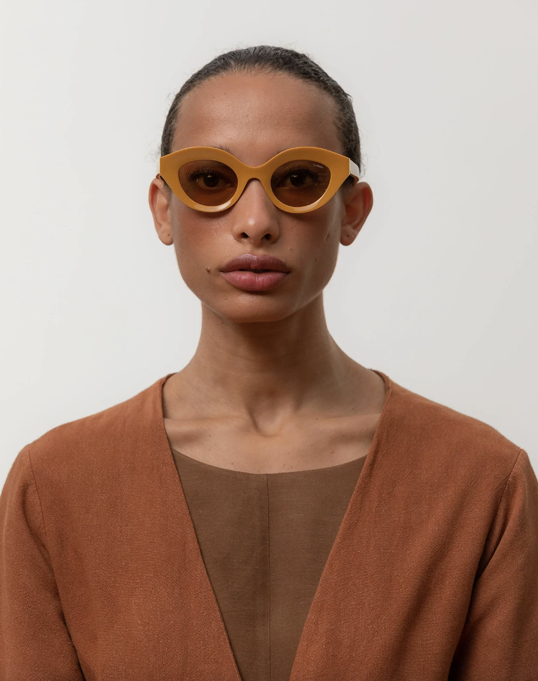 Alexander Daas - Lapima Nina Petit Sunglasses - Capim Vintage & Vintage Yellow - On Model