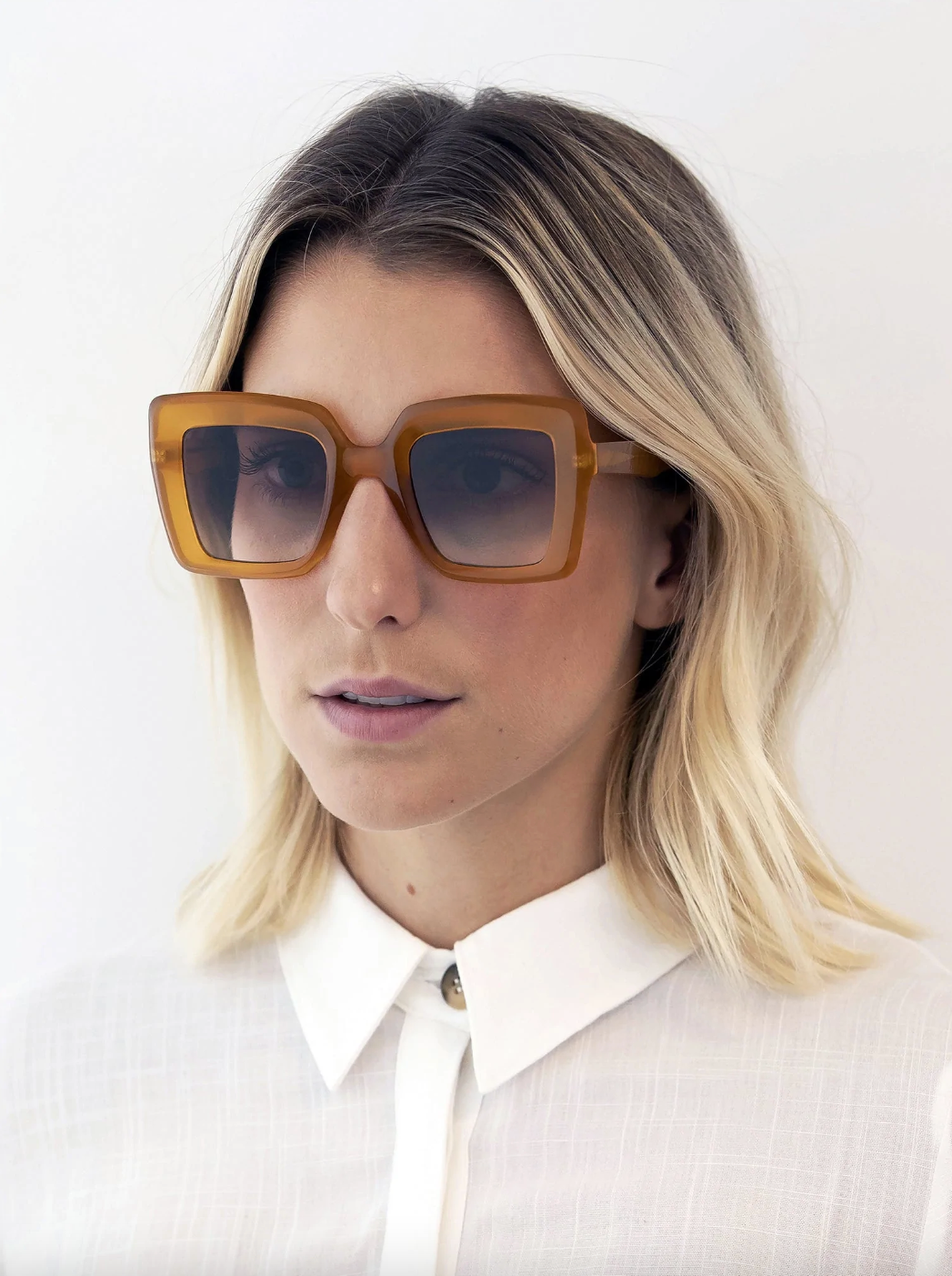 Alexander Daas - Lapima Teresa Sunglasses - Amber Gradient & Brown Gradient - On Model